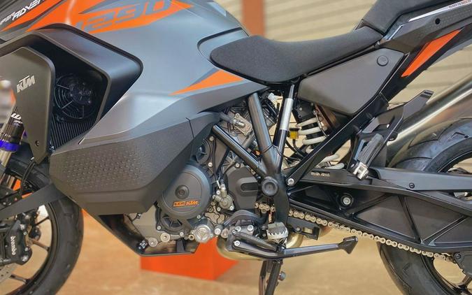 2023 KTM 1290 Super Adventure S