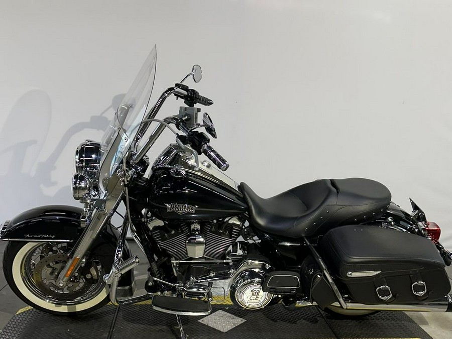 2011 Harley-Davidson® FLHRC - Road King® Classic