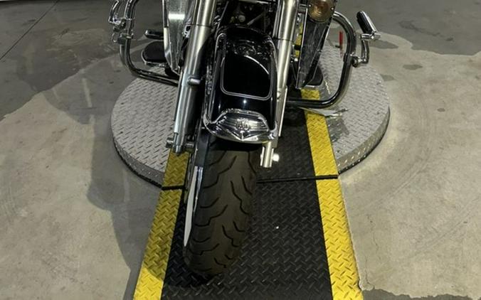 2011 Harley-Davidson® FLHRC - Road King® Classic