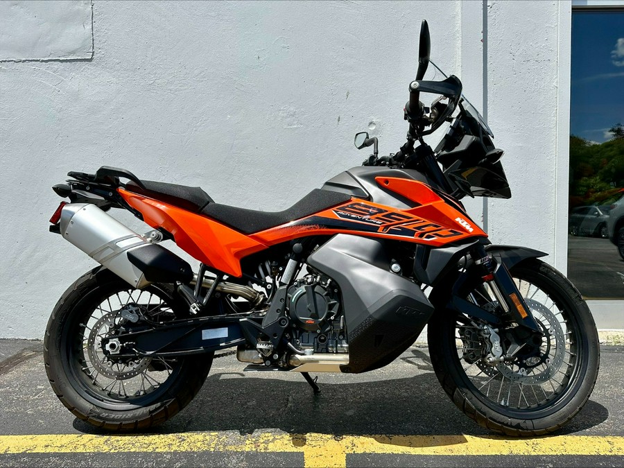 2022 KTM 890 ADVENTURE