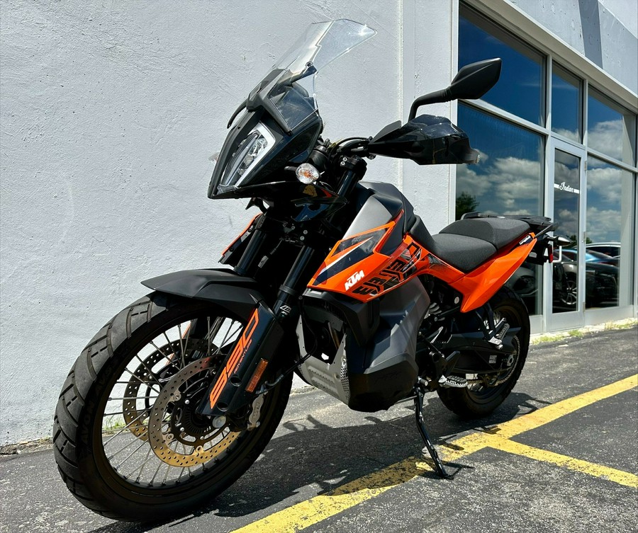 2022 KTM 890 ADVENTURE