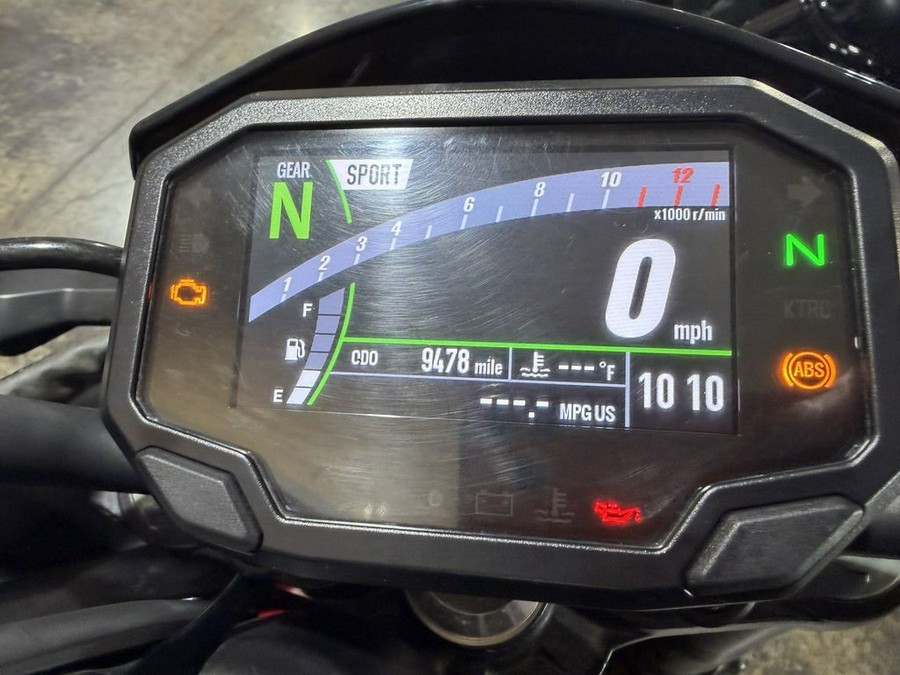 2024 Kawasaki Z900 ABS Candy Persimmon Red/Ebony