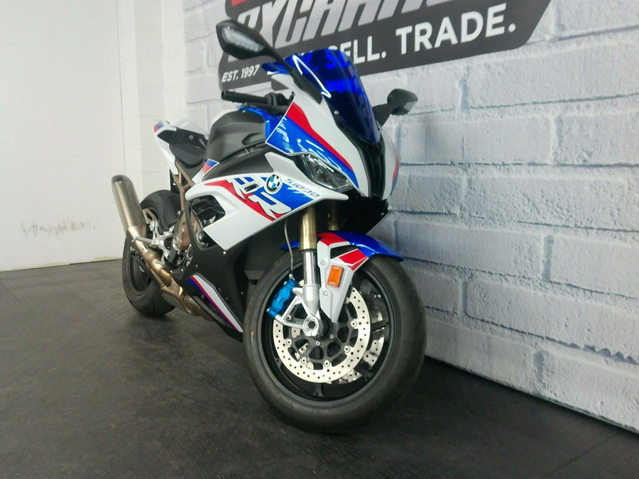 2022 BMW S 1000 RR Light White / Racing Blue / Racing Red