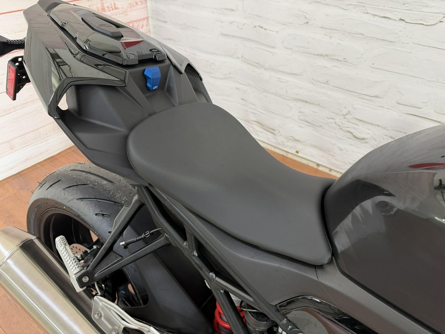 2026 BMW S 1000 R