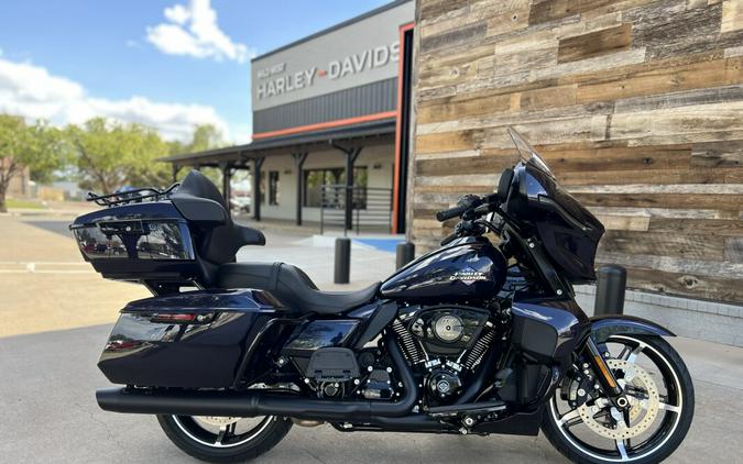 2025 Harley-Davidson® Street Glide® Ultra Mystic Shift - Black Finish