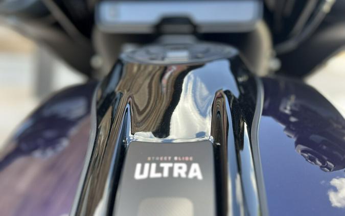 2025 Harley-Davidson® Street Glide® Ultra Mystic Shift - Black Finish
