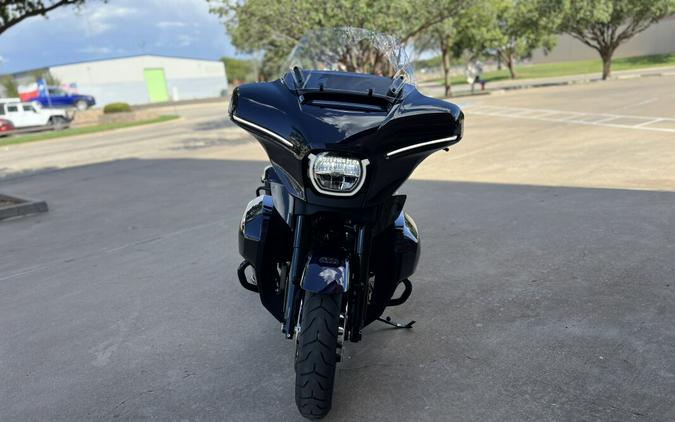 2025 Harley-Davidson® Street Glide® Ultra Mystic Shift - Black Finish