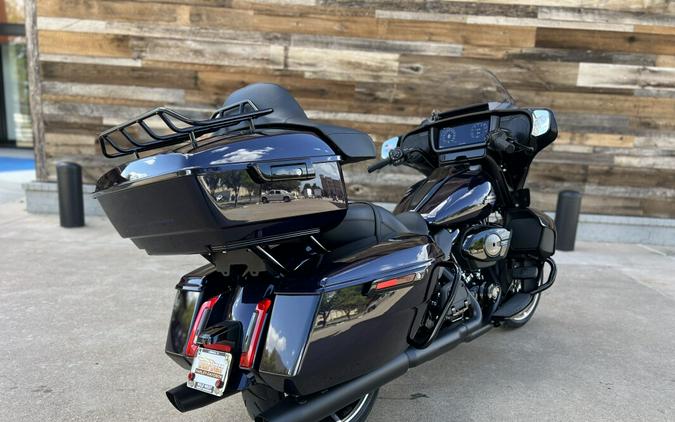 2025 Harley-Davidson® Street Glide® Ultra Mystic Shift - Black Finish