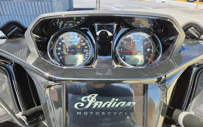 2025 Indian Pursuit Dark Horse Ghost White Metallic With Bla