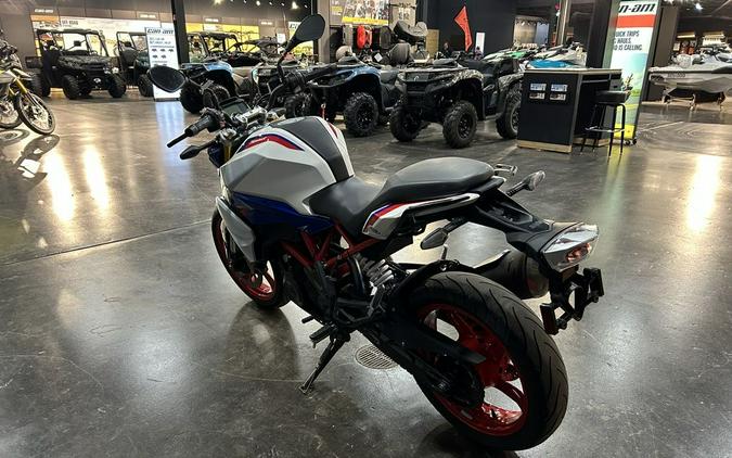 2023 BMW G310R