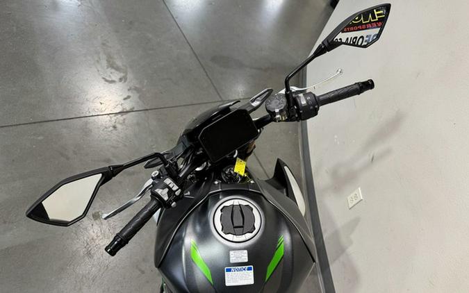 2027 Kawasaki Z900 SE ABS