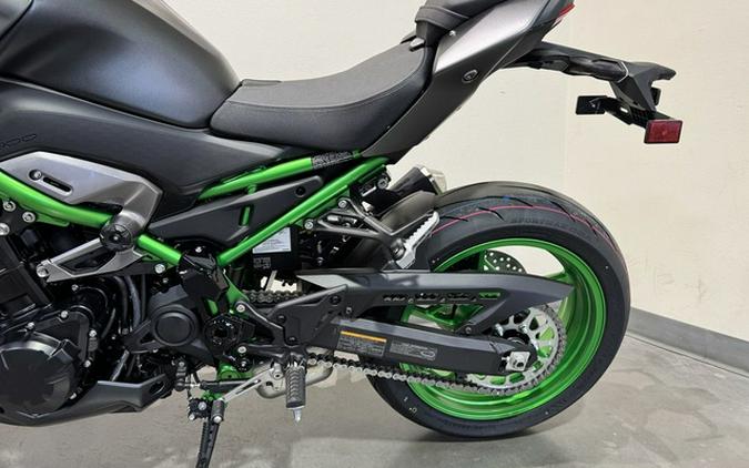 2027 Kawasaki Z900 SE ABS