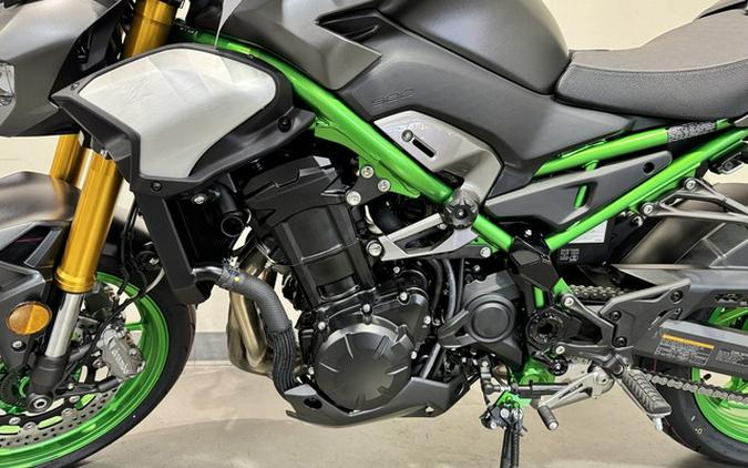 2027 Kawasaki Z900 SE ABS