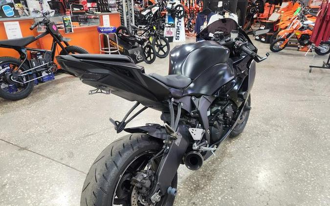 2024 Kawasaki Ninja® ZX™-6R Base