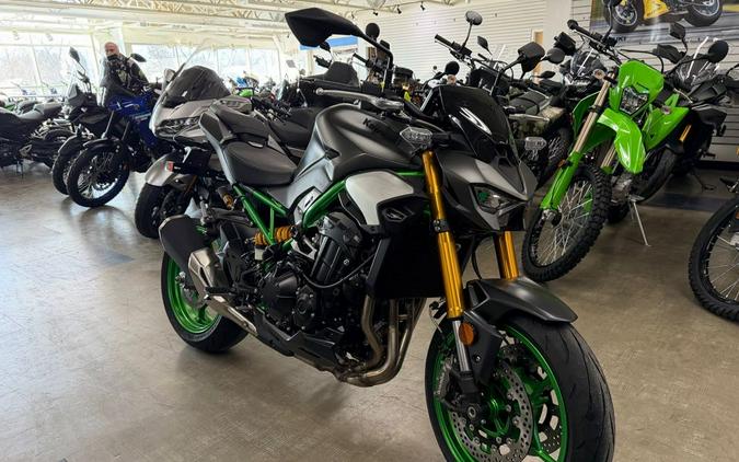 2026 Kawasaki Z900 SE ABS