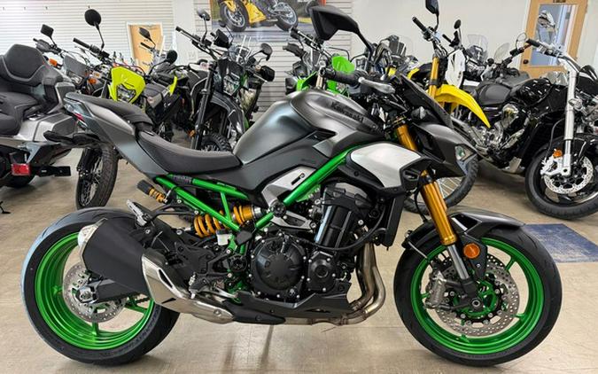 2026 Kawasaki Z900 SE ABS