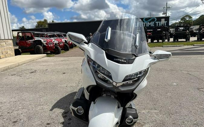 2018 Honda Gold Wing Tour Pearl White Tour Candy Ardent Red