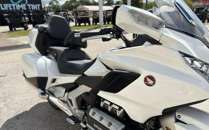2018 Honda Gold Wing Tour Pearl White Tour Candy Ardent Red