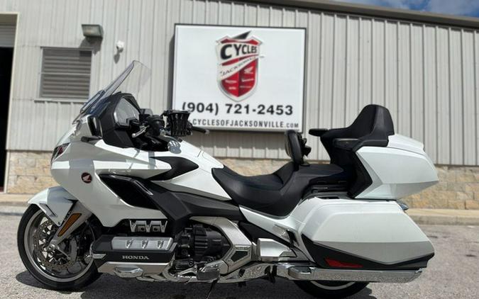 2018 Honda Gold Wing Tour Pearl White Tour Candy Ardent Red