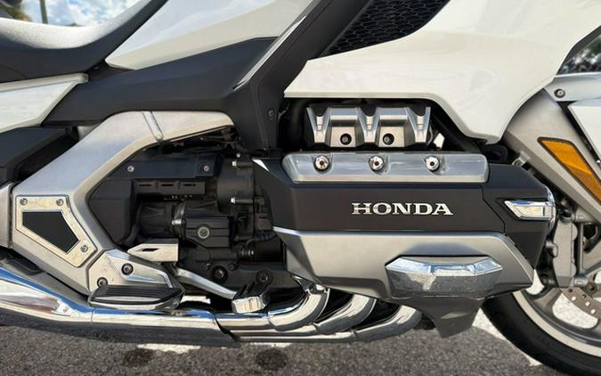 2018 Honda Gold Wing Tour Pearl White Tour Candy Ardent Red