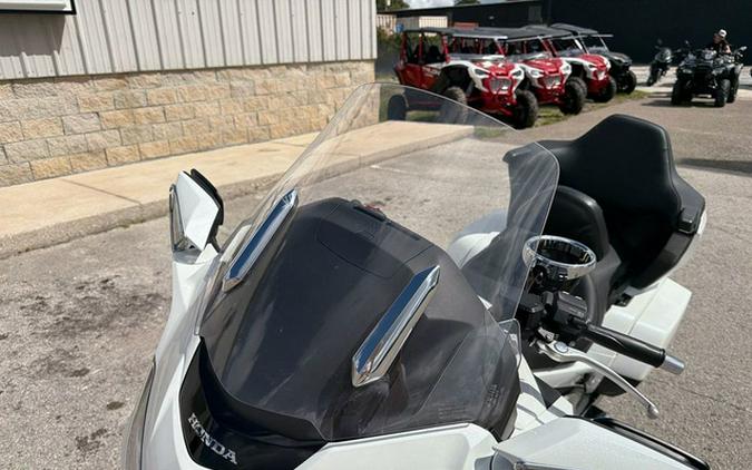 2018 Honda Gold Wing Tour Pearl White Tour Candy Ardent Red