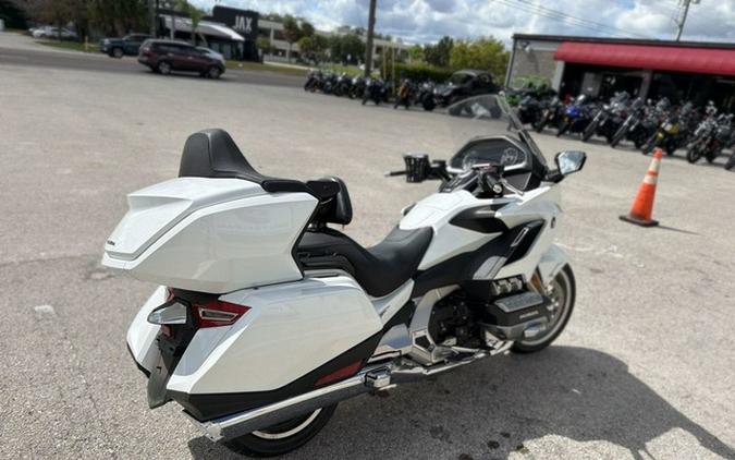2018 Honda Gold Wing Tour Pearl White Tour Candy Ardent Red