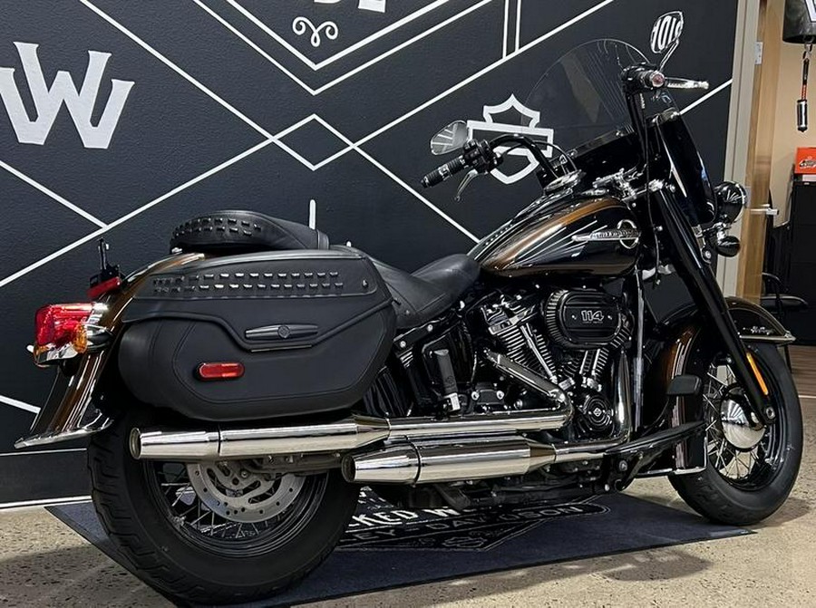 2019 Harley-Davidson® FLHCS - Heritage Classic 114