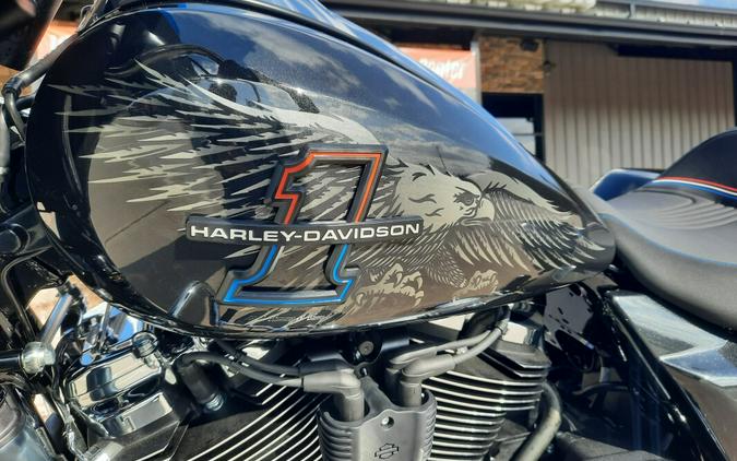 2026 Harley-Davidson® Street Glide® Midnight Ember Chrome Trim