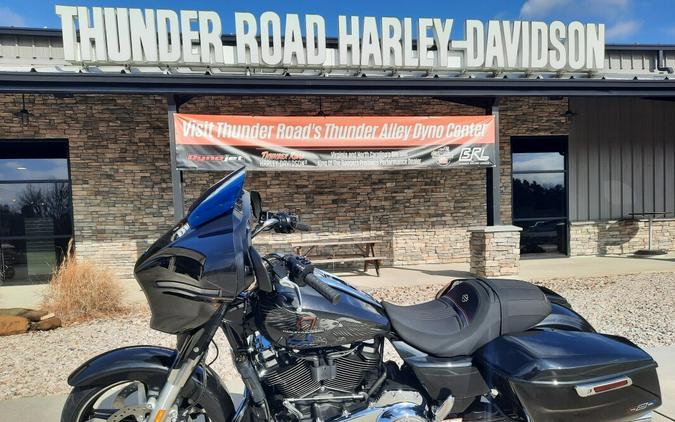 2026 Harley-Davidson® Street Glide® Midnight Ember Chrome Trim