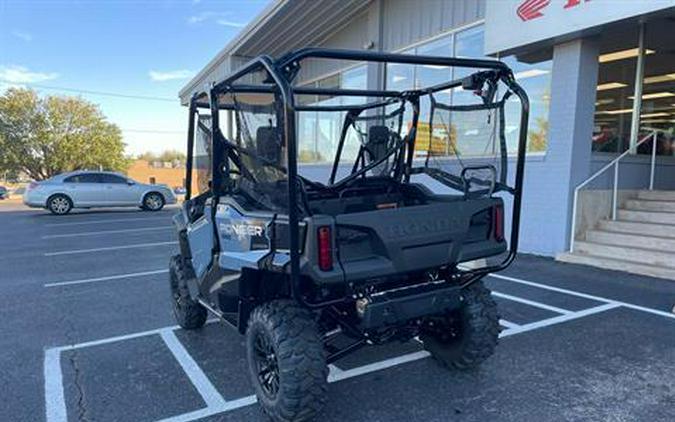 2024 Honda Pioneer 1000-5 Deluxe