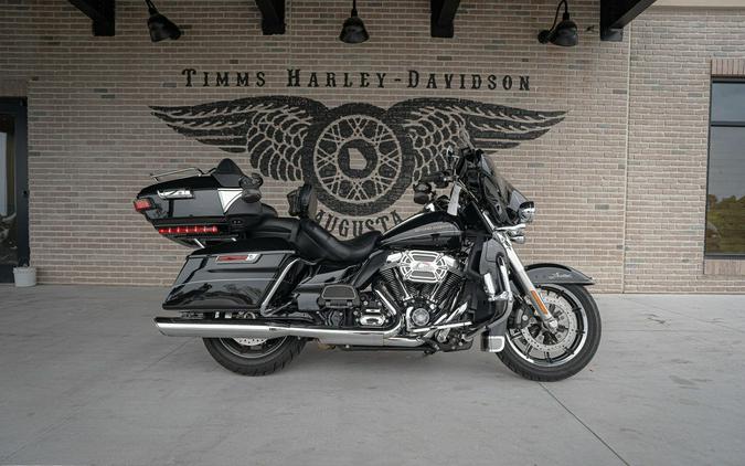 2012 Harley-Davidson® FLHTCU103