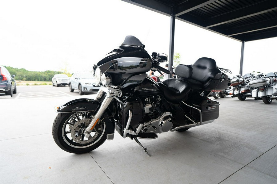 2012 Harley-Davidson® FLHTCU103