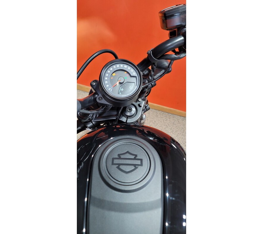 RH975 2025 Nightster™