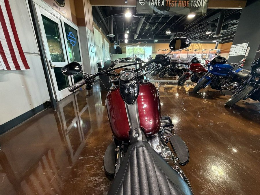 2016 Harley-Davidson Softail® Slim®