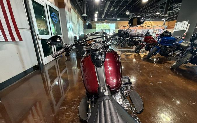 2016 Harley-Davidson Softail® Slim®
