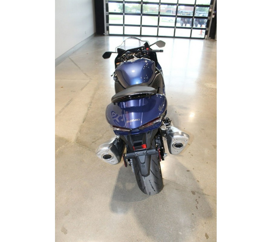 2027 Suzuki GSX1300RRZM7