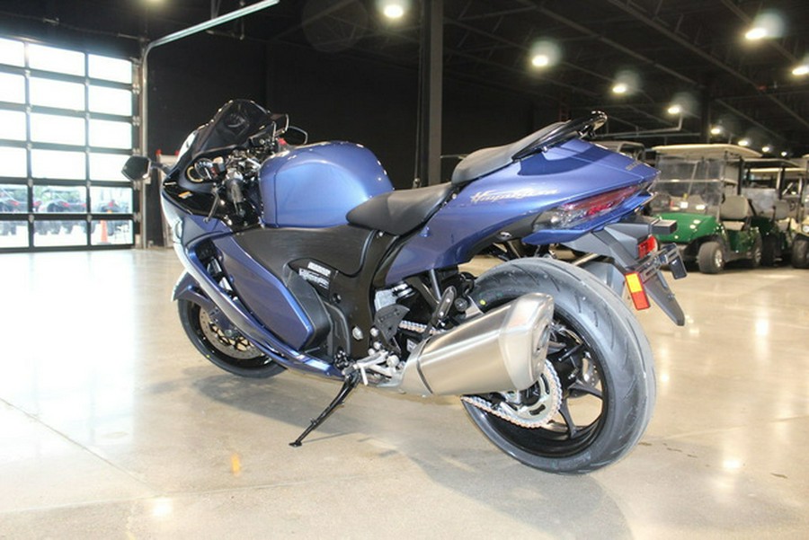 2027 Suzuki GSX1300RRZM7