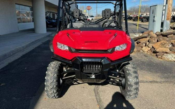 2024 Honda Pioneer 1000-6 Crew Deluxe