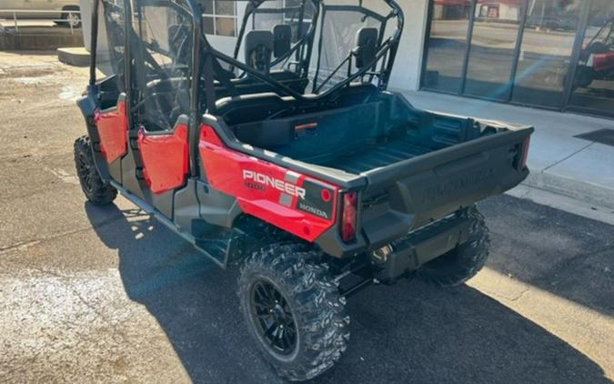 2024 Honda Pioneer 1000-6 Crew Deluxe