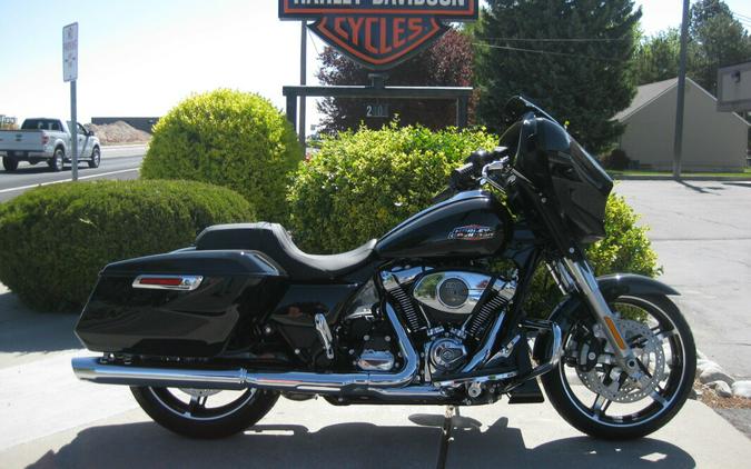 2024 Harley-Davidson Street Glide® Vivid Black