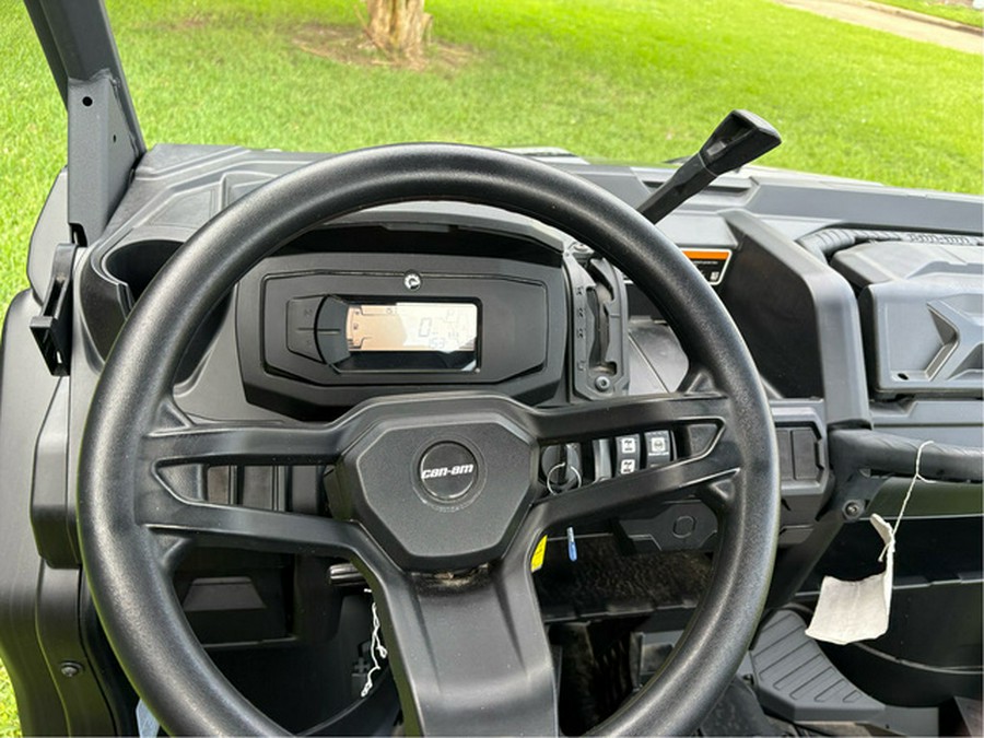 2025 Can-Am Defender XT HD10