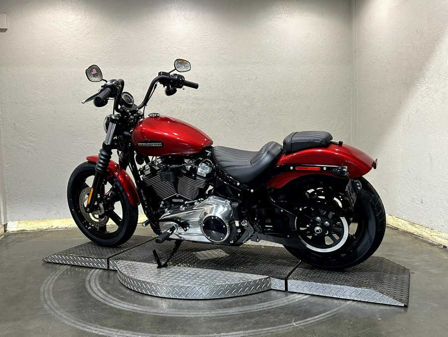 2026 Harley-Davidson® Street Bob® BRILLIANT RED