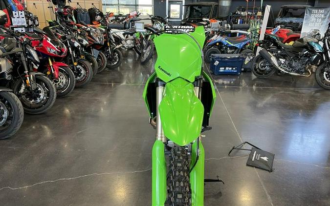 FIRST LOOK! 2024 KAWASAKI KX250, KX112, KX85 & KX65 MODELS