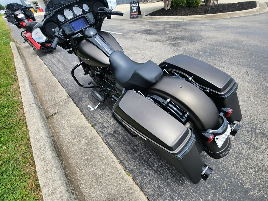 FLHXS 2020 Street Glide Special