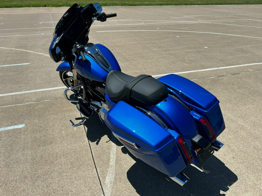 2024 Harley-Davidson Street Glide® Blue Burst