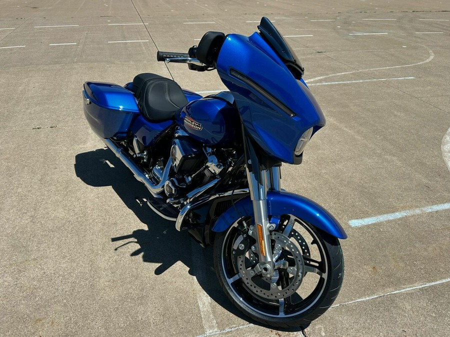 2024 Harley-Davidson Street Glide® Blue Burst