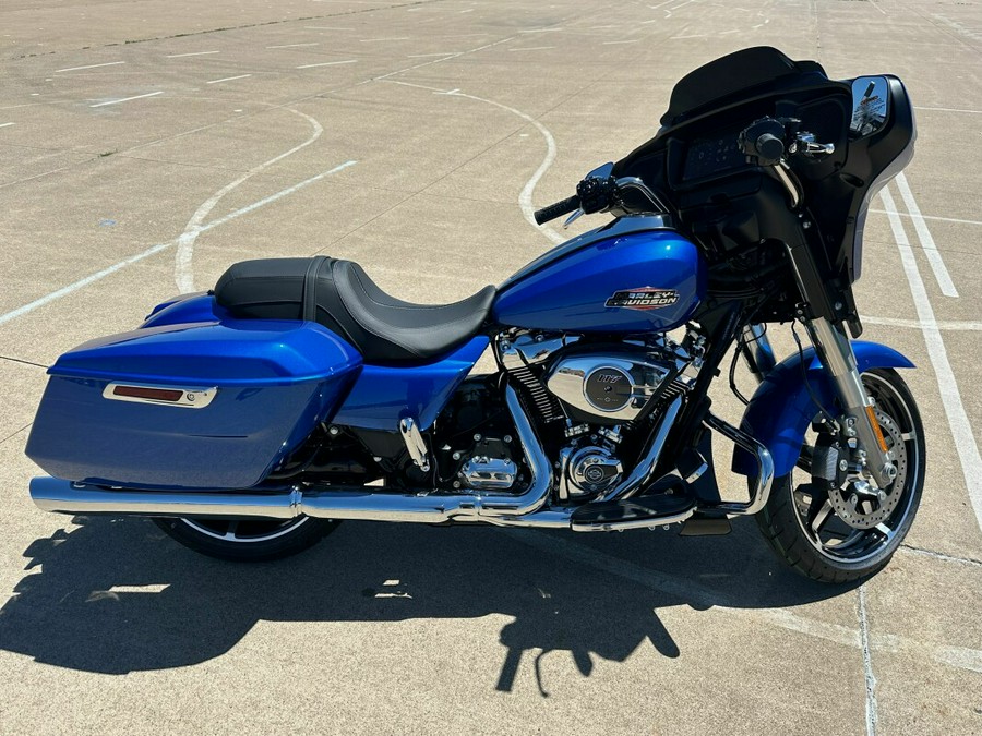 2024 Harley-Davidson Street Glide® Blue Burst