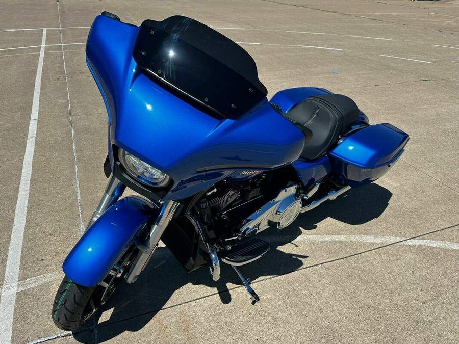 2024 Harley-Davidson Street Glide® Blue Burst