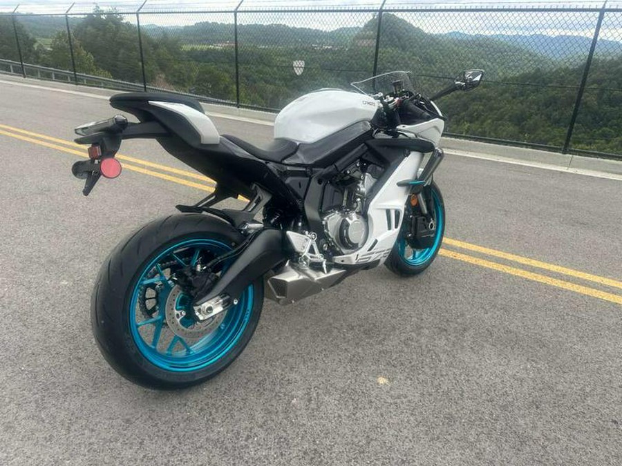 2025 CFMOTO 675SS