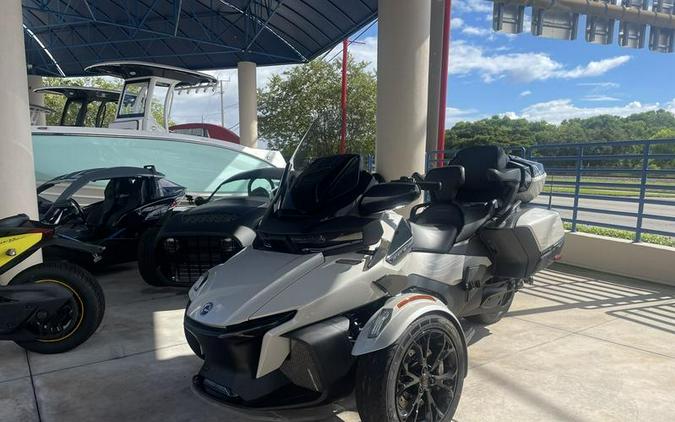 2021 Can-Am® Spyder® RT Limited Dark